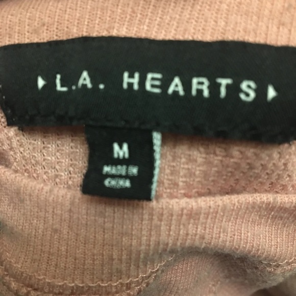 Rose embroidered pink waffle shirt - Picture 4 of 4